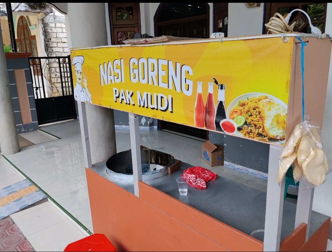 Toko Kelontong & Nasi Goreng Pak mudi (baron lor)